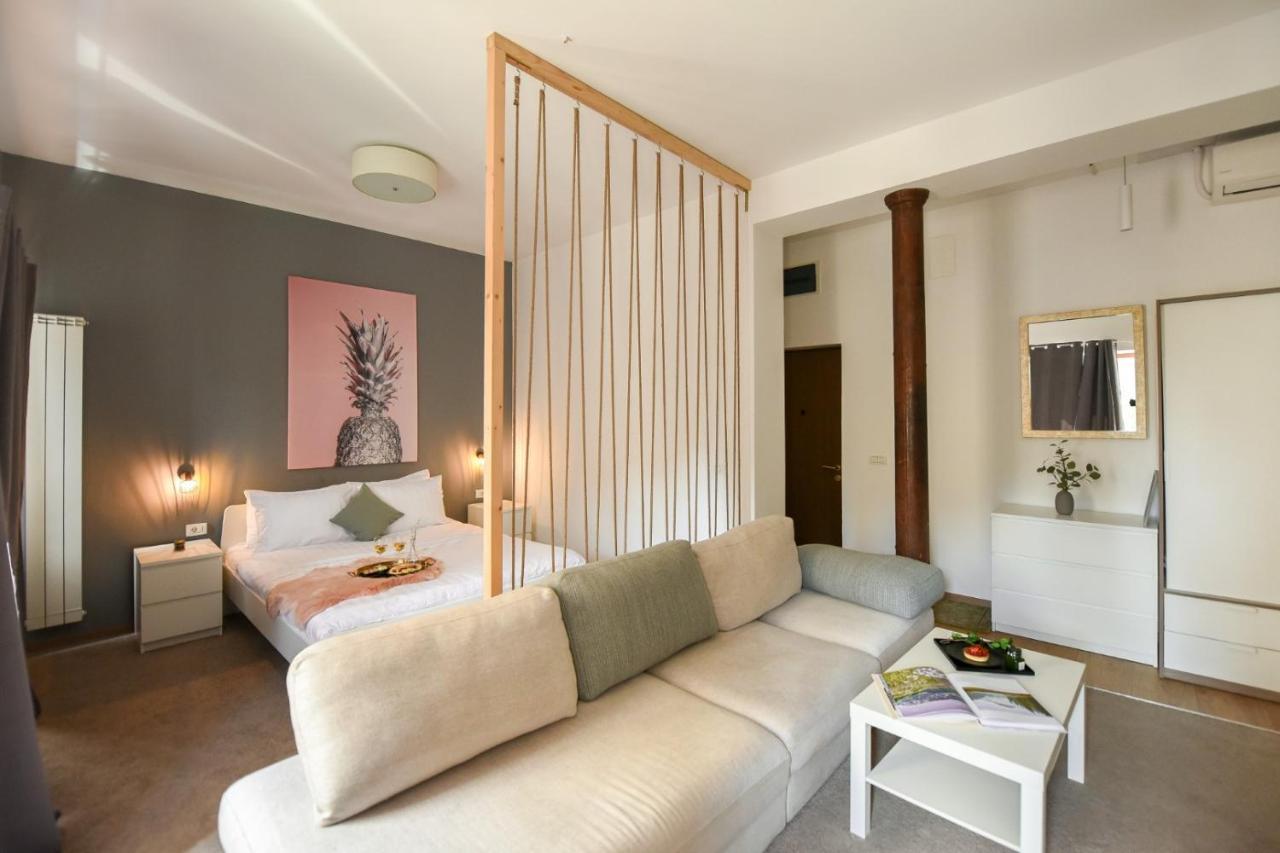 Best Location Old Town - New Studio Букурещ Екстериор снимка