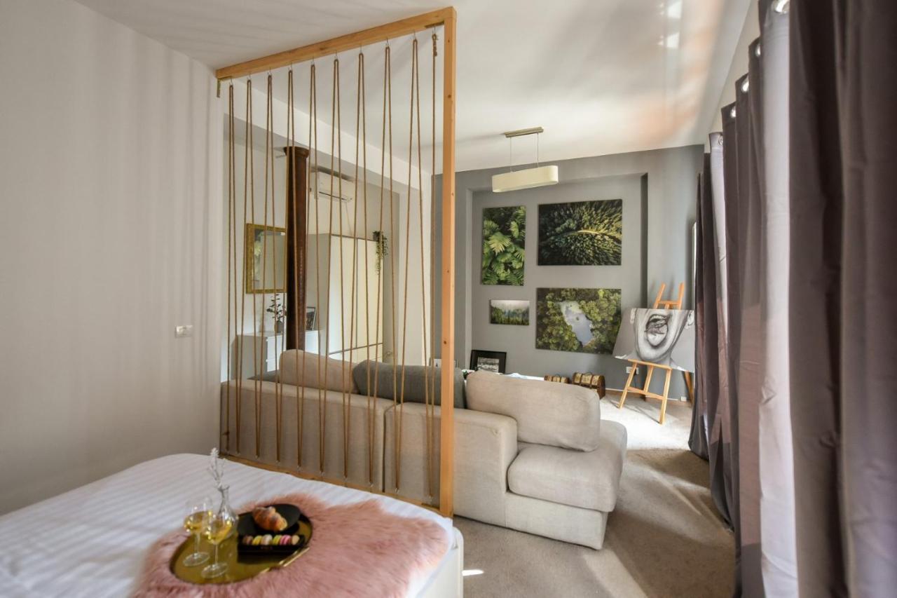 Best Location Old Town - New Studio Букурещ Екстериор снимка